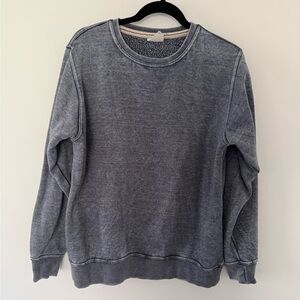 Vintage Collection Women’s Crewneck, Medium
